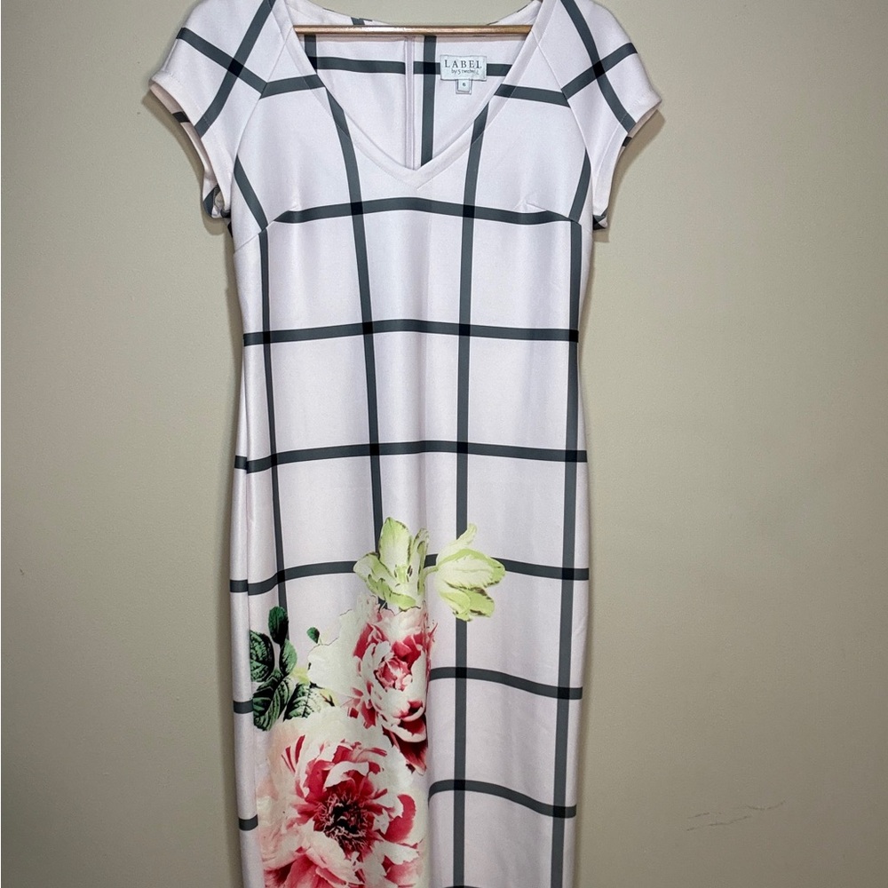 Elegant Light Pink and Gray Checkered Midi Dress with Floral Design